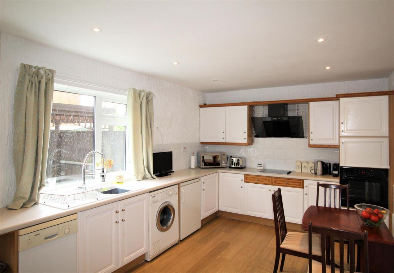 Whitley Bay - Sleeps 6 - Refurbished Throughout - Fast Wifi - Dogs Welcome Екстер'єр фото